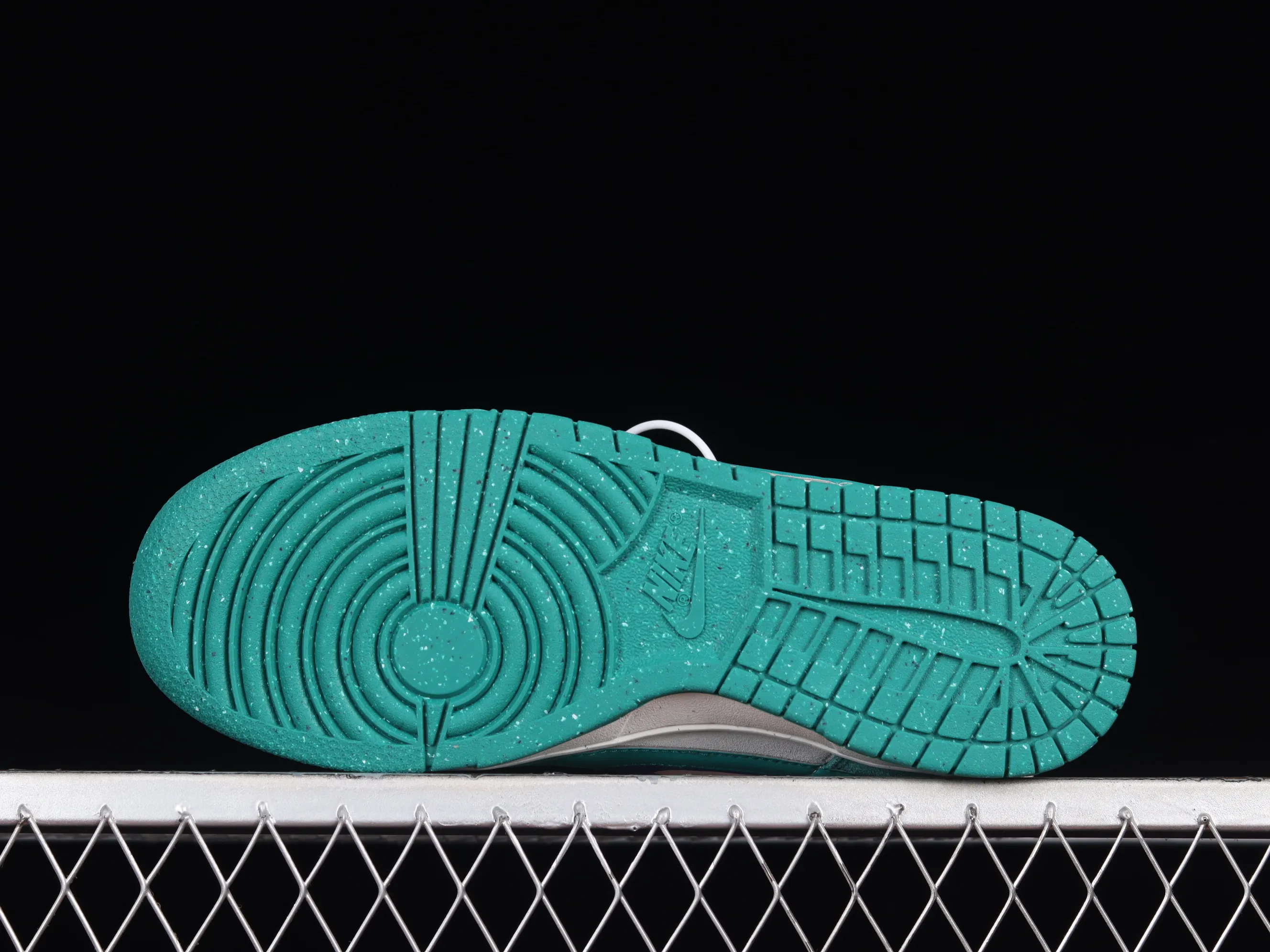 All categories Nk SB Dunk series Nk SB Dunk Low low-top sneakers Nk SB Dunk Low "85" gray green double hook SB low-top sports and leisure sneakers DO9457-101